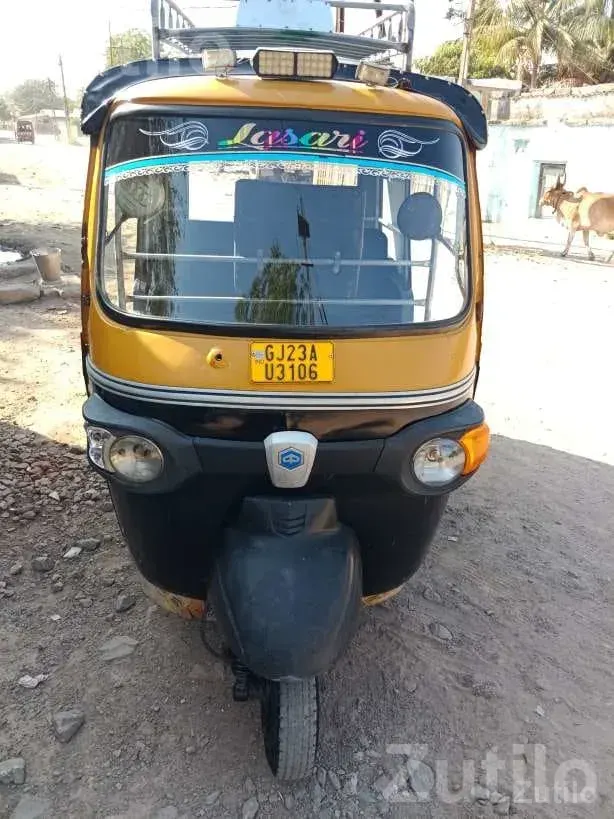 Piaggio Diesel Auto Rickshaw with New Hood - Auto Rickshaws - Junagadh City - Image 2