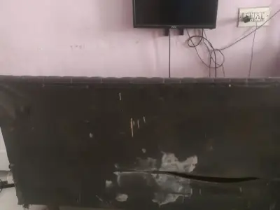 Old sofa for urgent sale