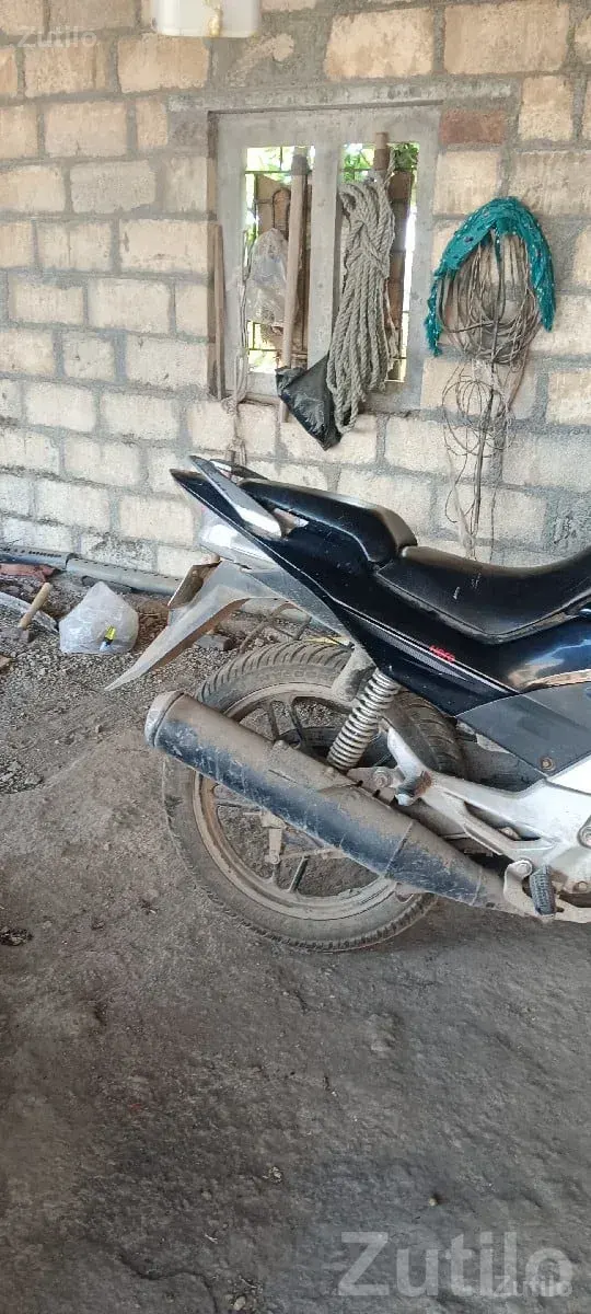 Hero Honda CBZ used bike for sale - Bikes - Bhanvad - Image 2
