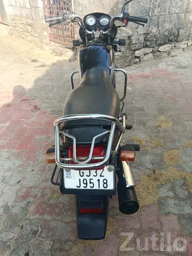 2018 Hero HF Deluxe Bike - બાઇક્સ - માંગ્રોળ - Image 2
