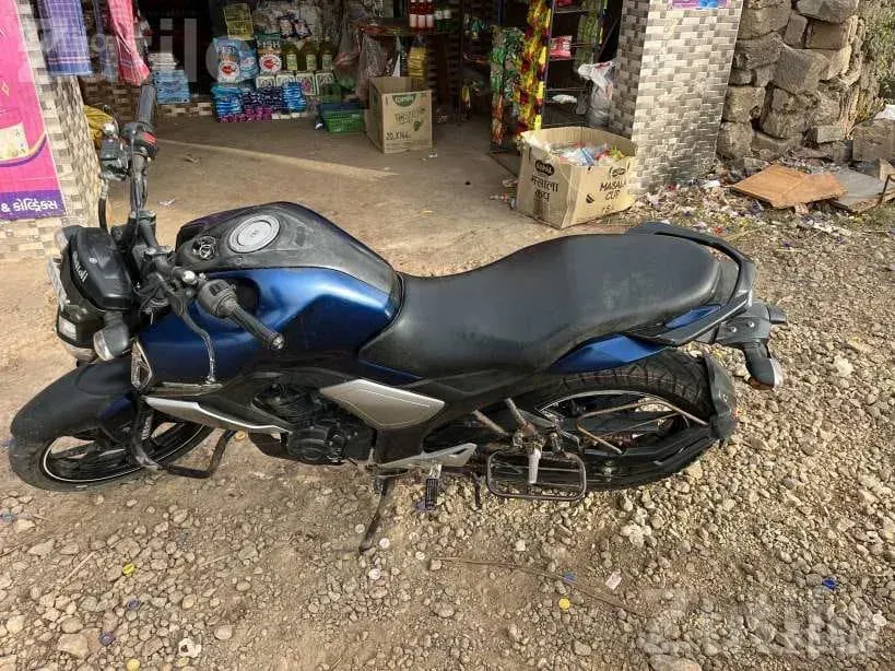 Yamaha FZS Bike 2020 with New Tyre - બાઇક્સ - જુનાગઢ - Image 4