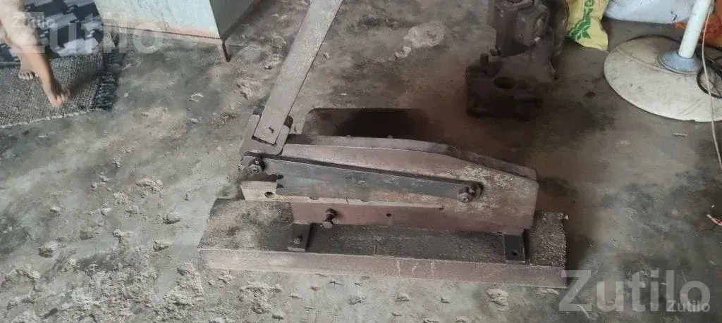 Manual Metal Cutting Machine - ટૂલ્સ અને હાર્ડવેર - અમદાવાદ શહેર - Image 3