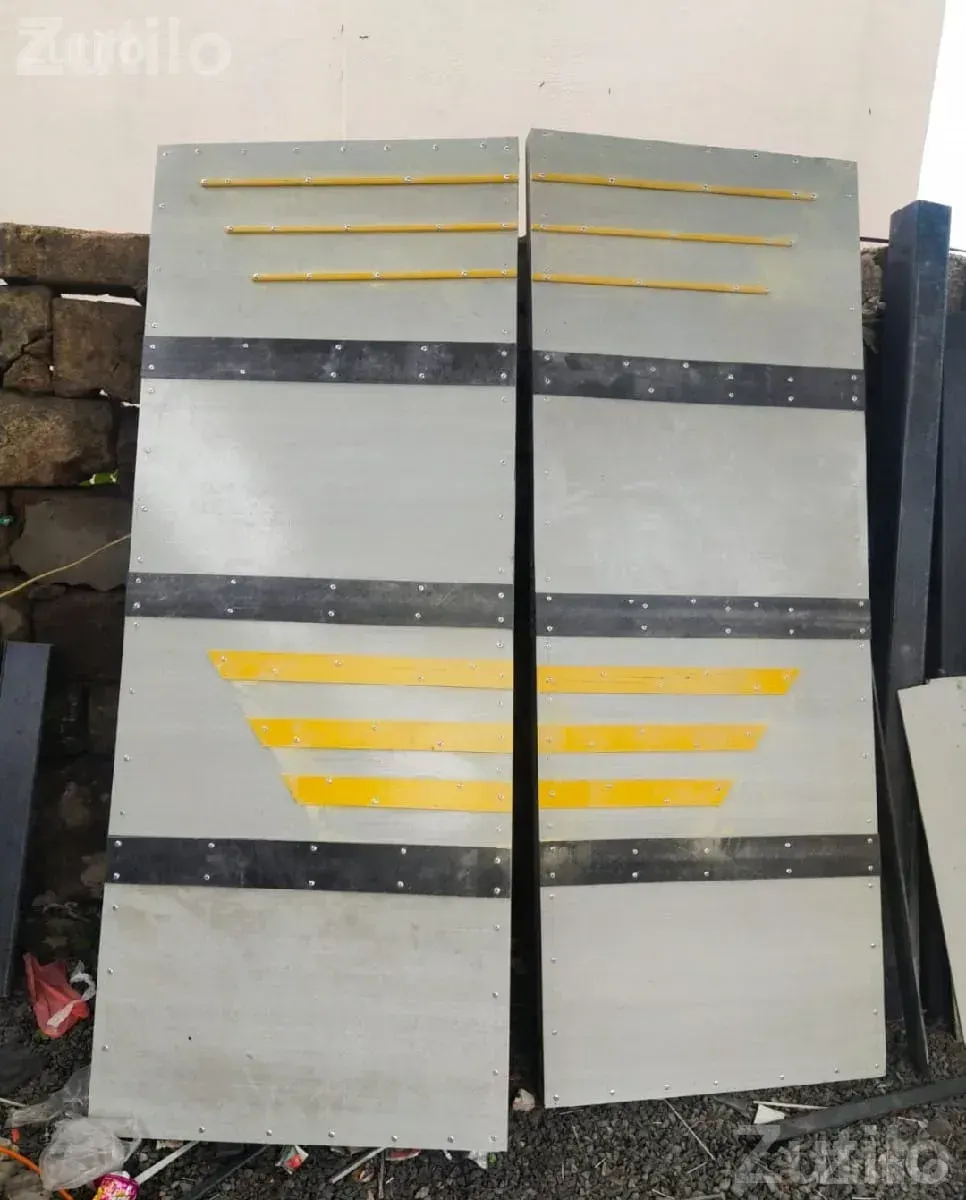 Fiber Room, Door and Roofing Fabrication - Home Repair - Mangrol - Image 3