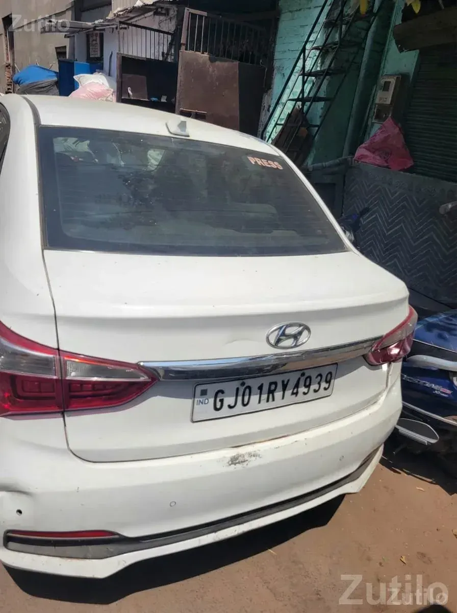 White Compact Sedan with Alloys - Cars - Ahmedabad City - Image 2