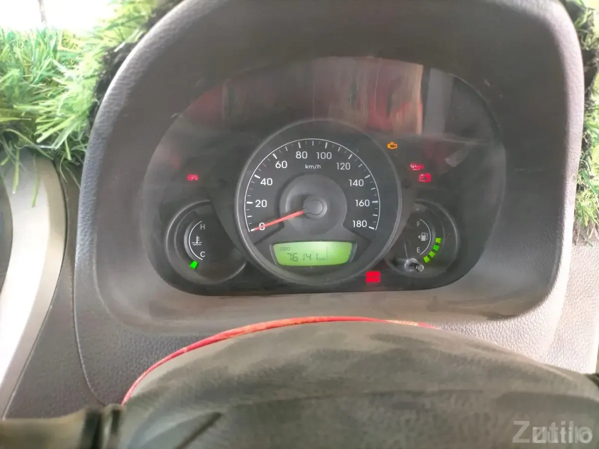 Hyundai Eon Era Plus White Car - કાર - પાલનપુર - Image 3