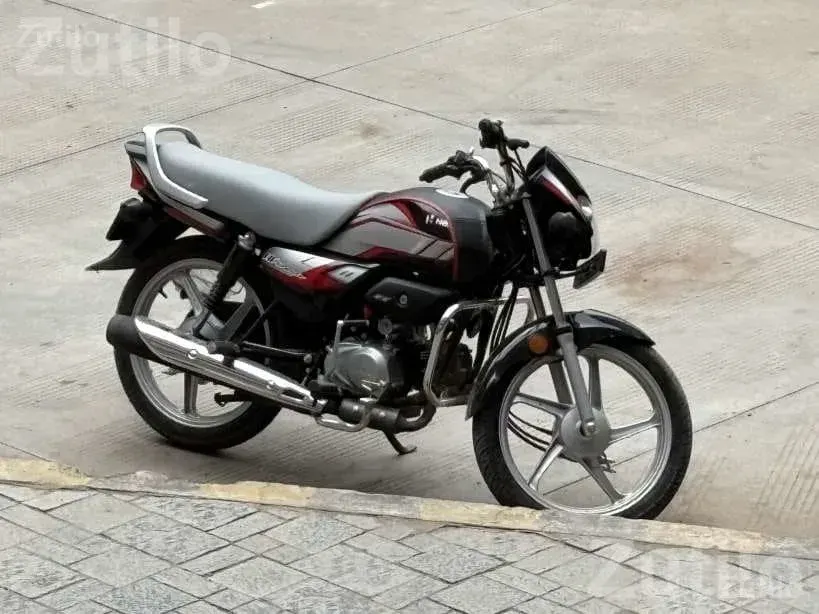 Hero HF Deluxe 2025 Bike 3050 km Run - બાઇક્સ - પાલનપુર - Image 3