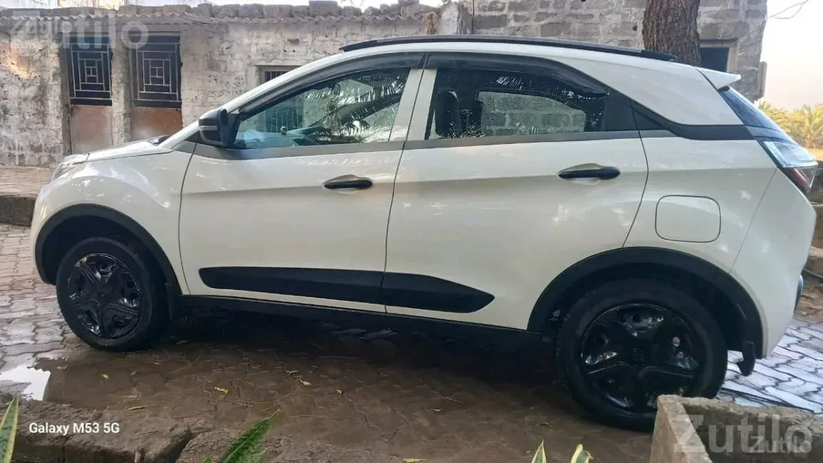 Tata Nexon XM Petrol CNG 1st Owner - Cars - Vadodara City - Image 3