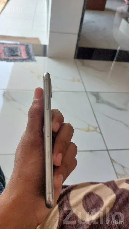 Used Apple iPhone – Good Condition - મોબાઇલ ફોન - ભેસાણ - Image 3
