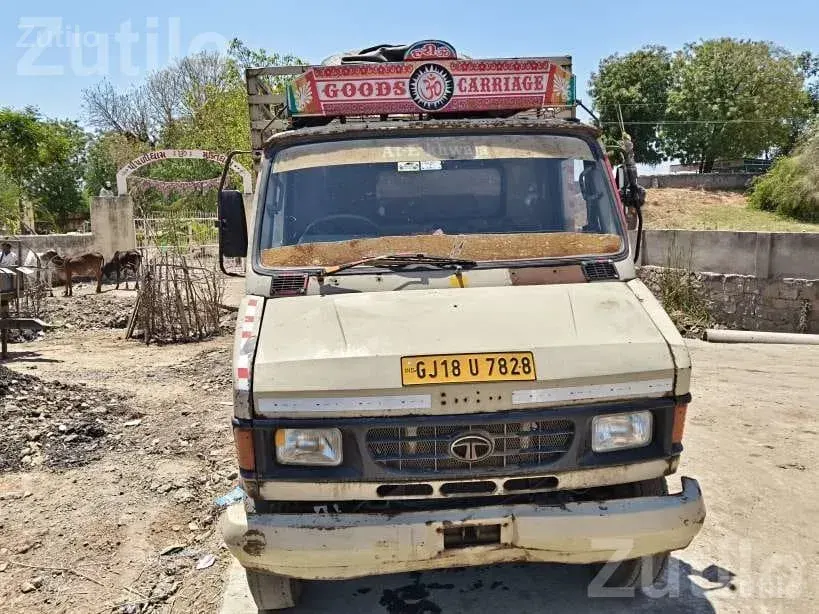 Tata 407 2004 Goods Truck - Trucks & Lorries - Surendranagar City - Image 2