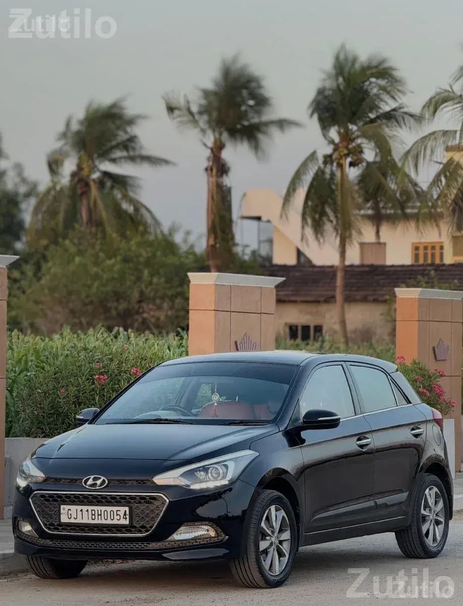 Hyundai i20 Asta Optional Diesel 2016 - Cars - Junagadh City - Image 3