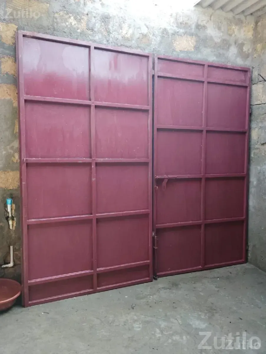 Heavy Iron Gate Door Set for Sale - Miscellaneous - Kalyanpur - Image 2
