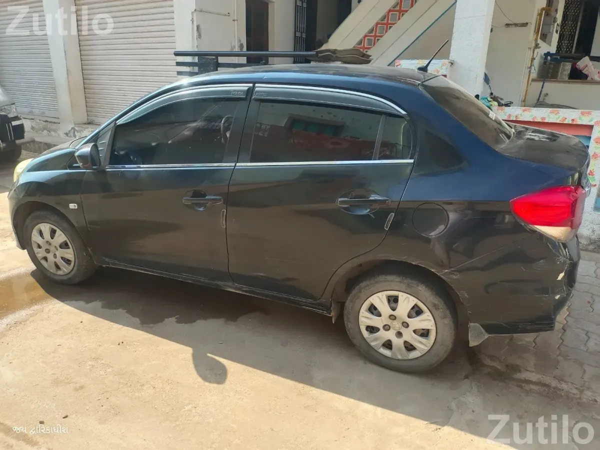 Honda amaze petrol vxi - Cars - Himmatnagar - Image 4
