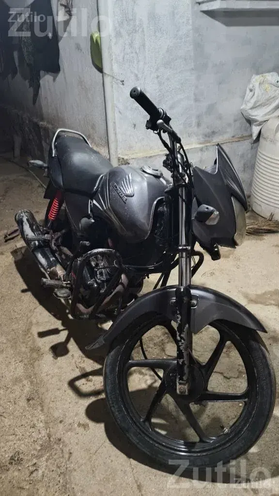 2013-14 Motorcycle with New Tyres - Bikes - Kodinar - Image 3