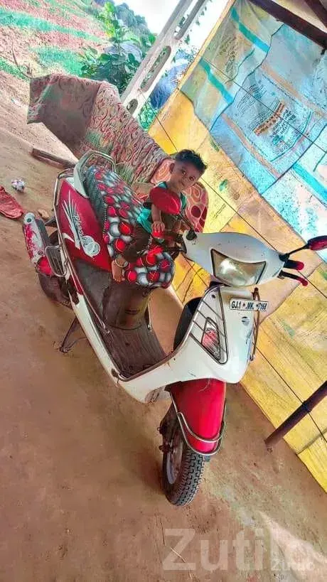 Hero Honda Pleasure Scooter 2010 - Bikes - Patan City - Image 5