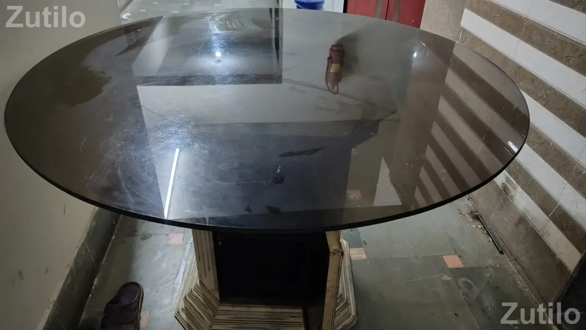 Dining table with unbreakable glass - Dining Tables - Surat City - Image 3