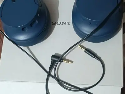 Sony WH-CH720N Wireless ANC Headphones – Excellent Condition Sony WH-CH720N Wireless ANC Headphones – Excellent Condition