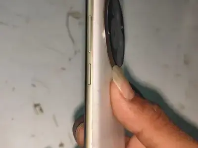 આ મોબાઈલ વેચવાનો છે આ મોબાઈલ વેચવાનો છે