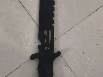 738Columbia 738 Survival Hunting Knife With Cover 738Columbia 738 Survival Hunting Knife With Cover