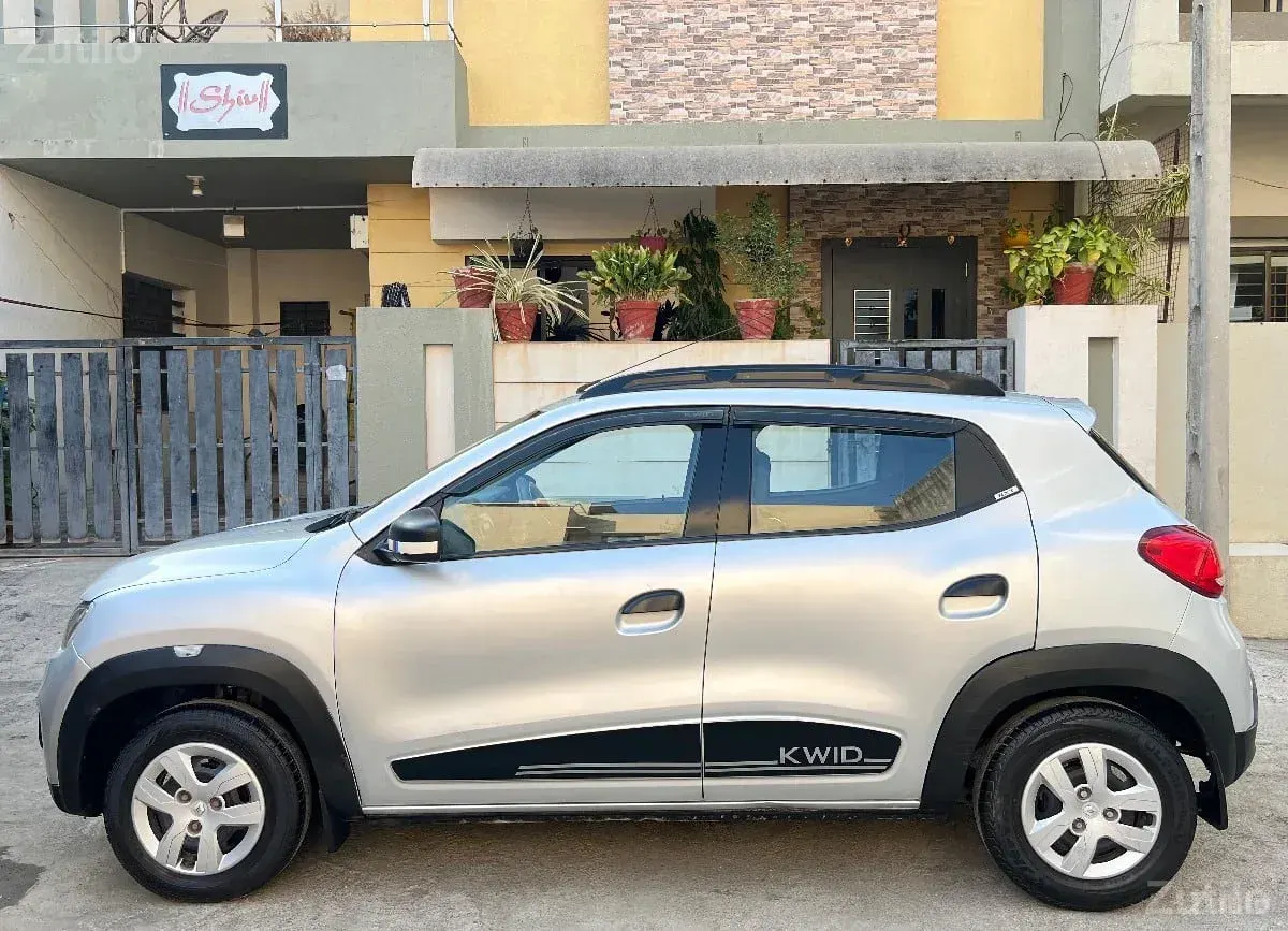 Kwid RXT (O) Cng Sequence - Cars - Keshod - Image 3