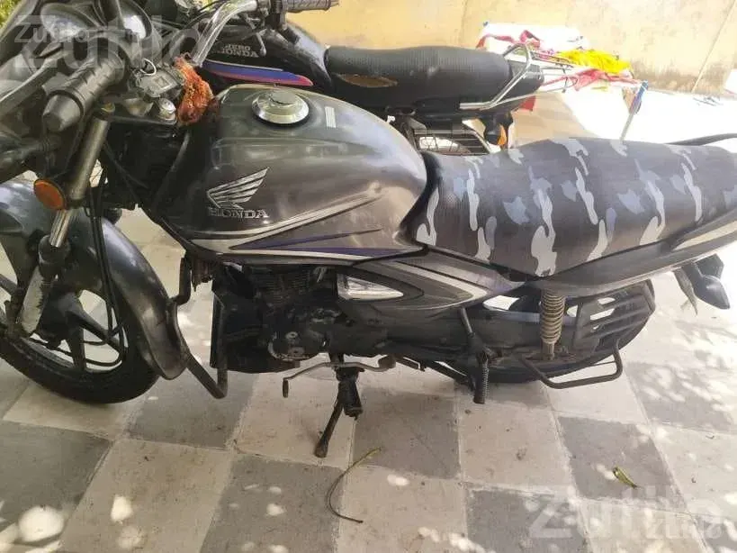 2017 Honda Shine Motorcycle for Sale - બાઇક્સ - જામજોધપુર - Image 2
