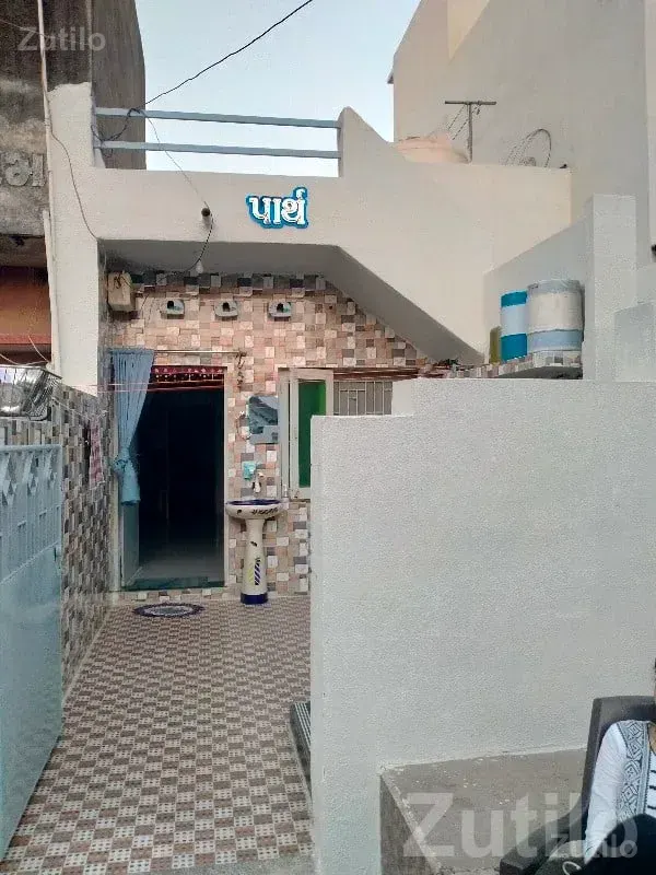 1 BHK Tenament House for Sale in Keshod - House for Sale - Keshod - Image 1
