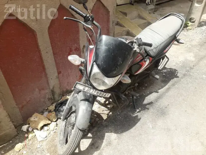 Honda Dream Yuga 2013 Self Start Bike - બાઇક્સ - પોરબંદર - Image 4