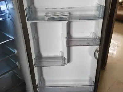 Refrigerator Refrigerator