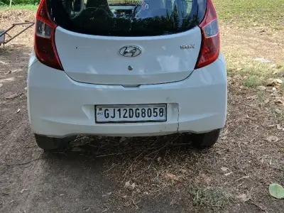 Hyundai Eon 2017 Petrol, 75,000 km