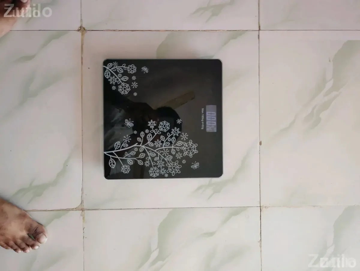 Digital Weight Machine Glass Weighing Scale - Gym & Fitness Equipment - Palitana - Image 3