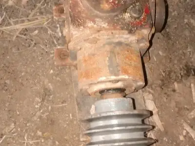 Used 17x27 Gear Box 540 RPM Industrial Unit Used 17x27 Gear Box 540 RPM Industrial Unit