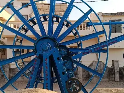 New 1000 ft Motor Pulling Reel Machine