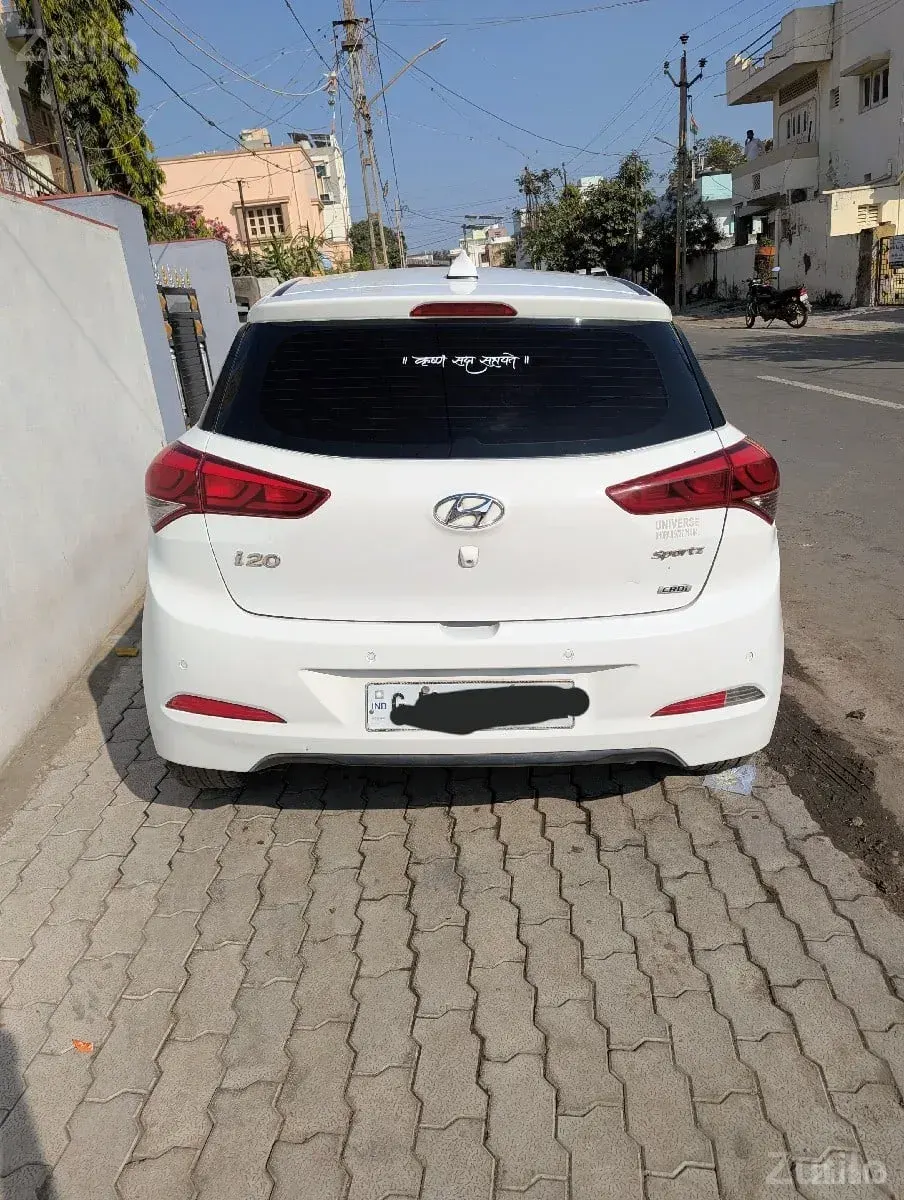 Hyundai elite i20 top model 2014 - કાર - ભાવનગર શહેર - Image 2