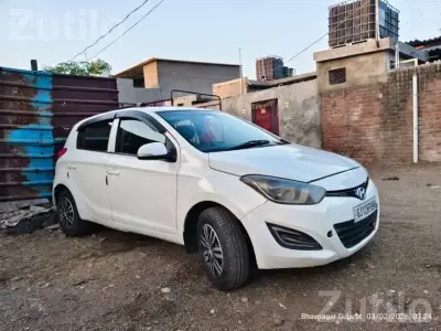 Hyundai i20 2012 White Hatchback Hyundai i20 2012 White Hatchback