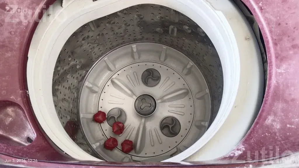 LG Top Load Washing Machine with Body Damage - વોશિંગ મશીનો - વંથલી - Image 3