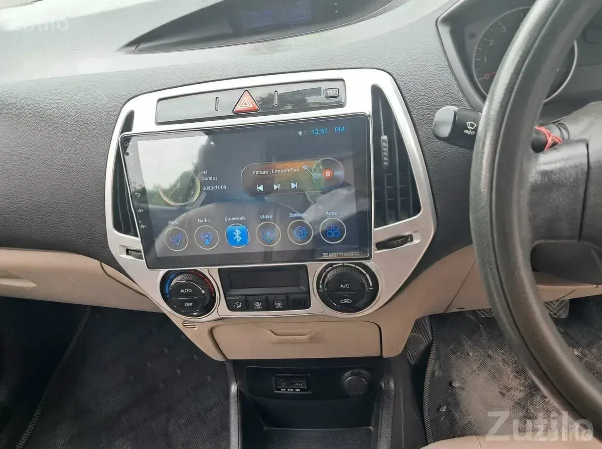 Hyundai i20 CNG 2013 with Touchscreen - Cars - Rajkot City - Image 1