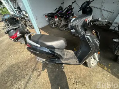 Honda activa dlx Honda activa dlx
