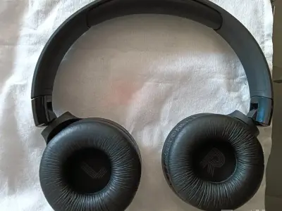 JBL headphones model:Tune520bt JBL headphones model:Tune520bt