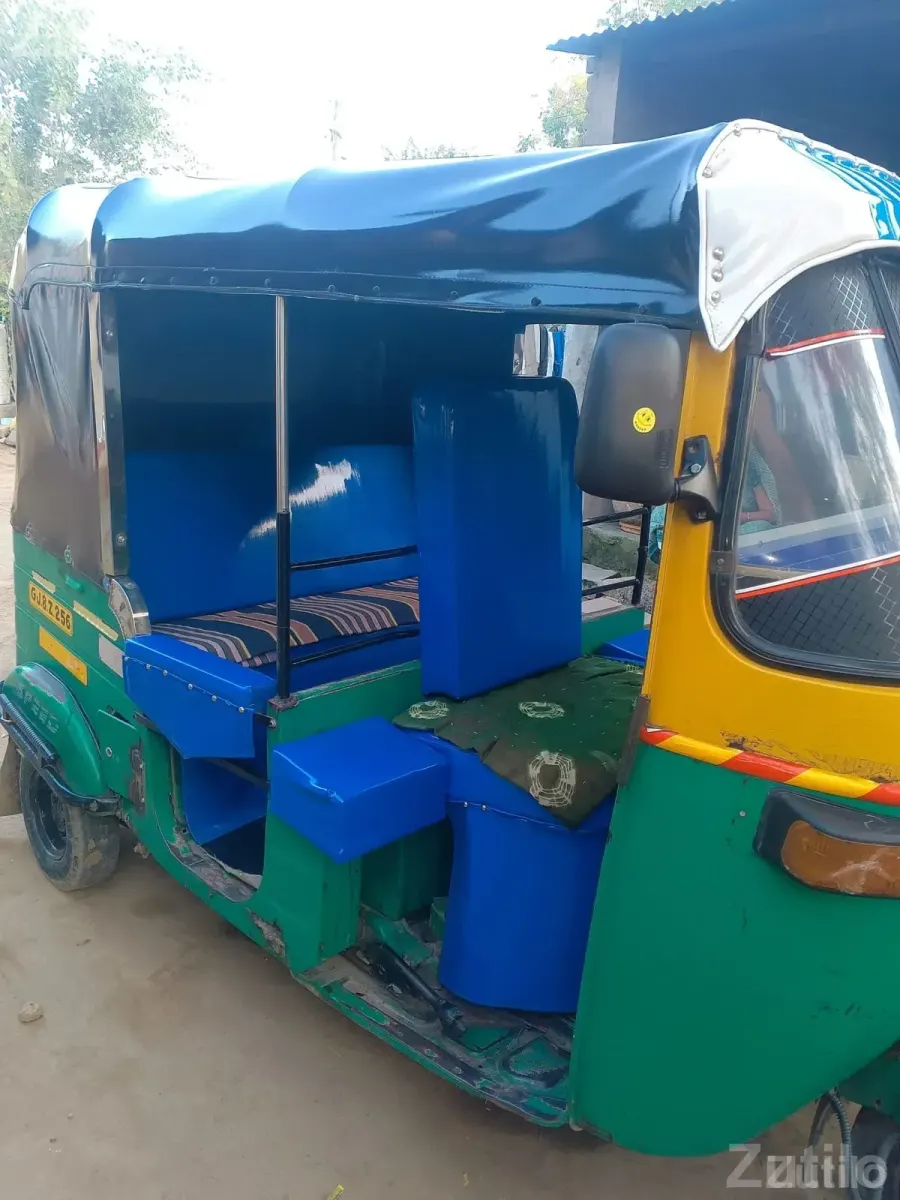 2010 CNG Auto Rickshaw - Auto Rickshaws - Palanpur - Image 4