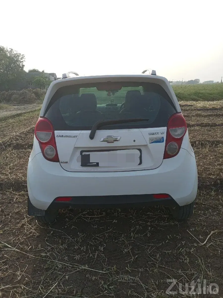 Chevrolet Beat 2011 White Car for Sale - કાર - આદિત્યાણા - Image 3
