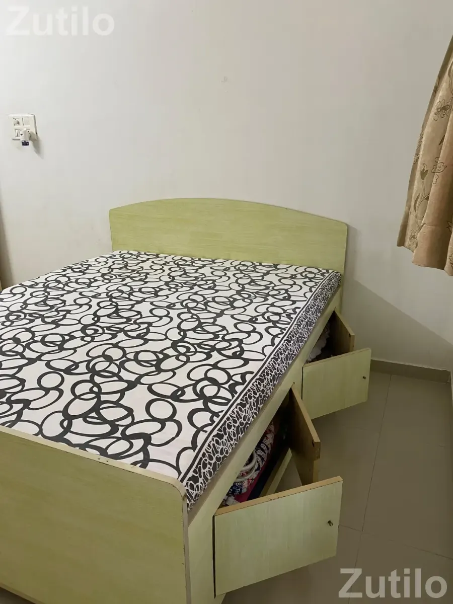 Double bed - પલંગ અને ગાદલા - અમદાવાદ શહેર - Image 4