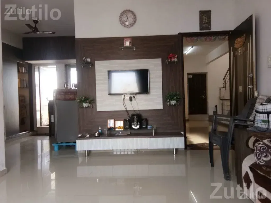 Full Furnished Penthouse 1600 Sq Ft for Sale - House for Sale - Surat City - Image 2