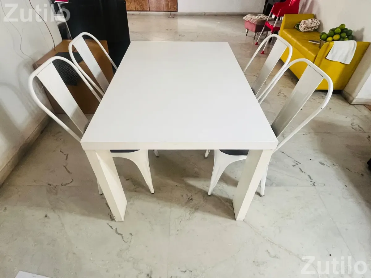 4 Seater Dinning Table with Chairs - ડાઇનિંગ ટેબલ અને સેટ - અમદાવાદ શહેર - Image 2
