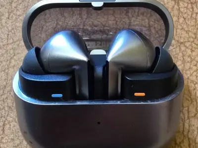 Samsung Galaxy Buds 3 Pro Samsung Galaxy Buds 3 Pro