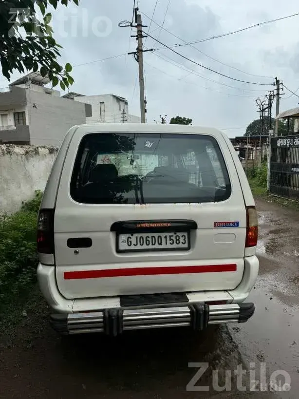 2010 Chevrolet Tavera in Tip Top Condition - કાર - ભાવનગર શહેર - Image 3