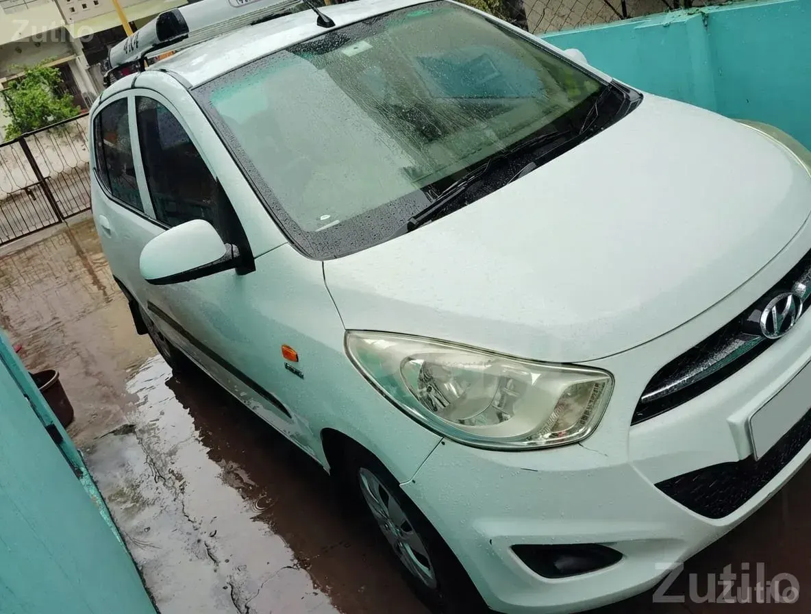 Hyundai i10 Magna CNG White Car Sale - Cars - Ahmedabad City - Image 1