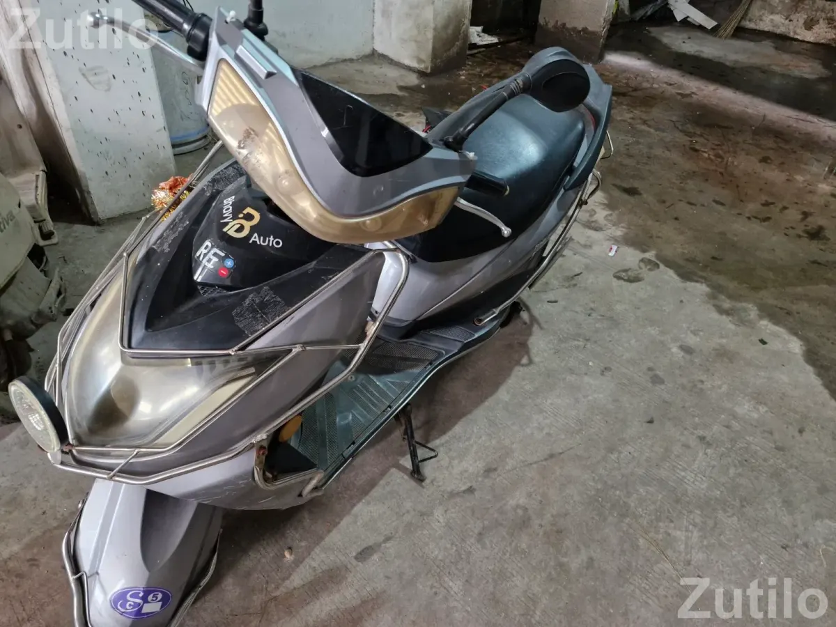 Electric scooter - બાઇક્સ - સુરત શહેર - Image 4