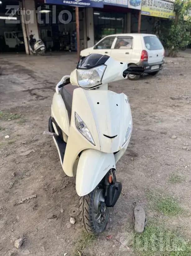 2012 Suzuki Access 125 Scooter, 37,808 km - બાઇક્સ - સુરત શહેર - Image 5