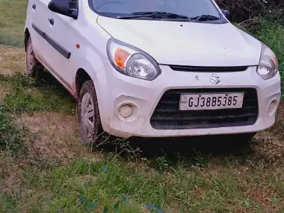 White Maruti Suzuki Alto 800 LXI White Maruti Suzuki Alto 800 LXI