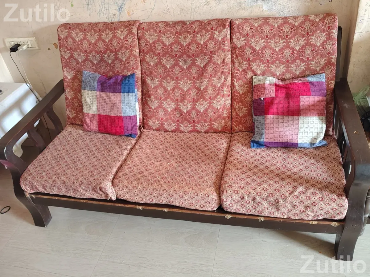 3 + 2 seater wooden sofa set - Sofa Sets - Vadodara City - Image 2