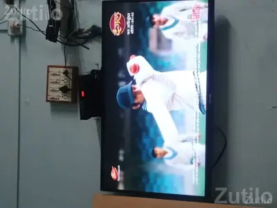 Teknas 43 Inch LED TV Teknas 43 Inch LED TV